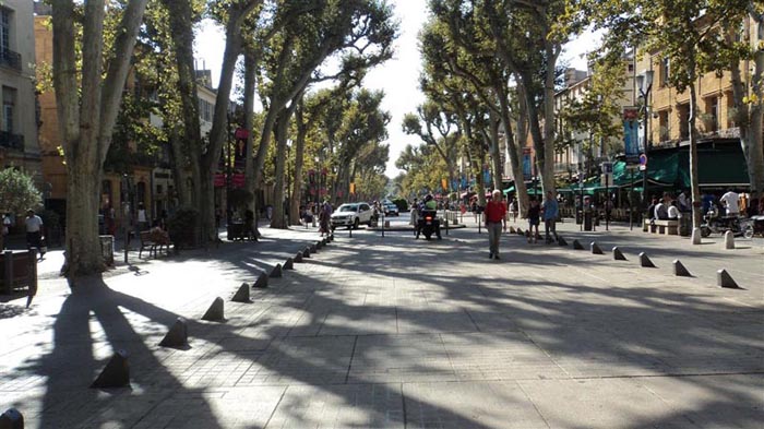   (Cours Mirabeau)